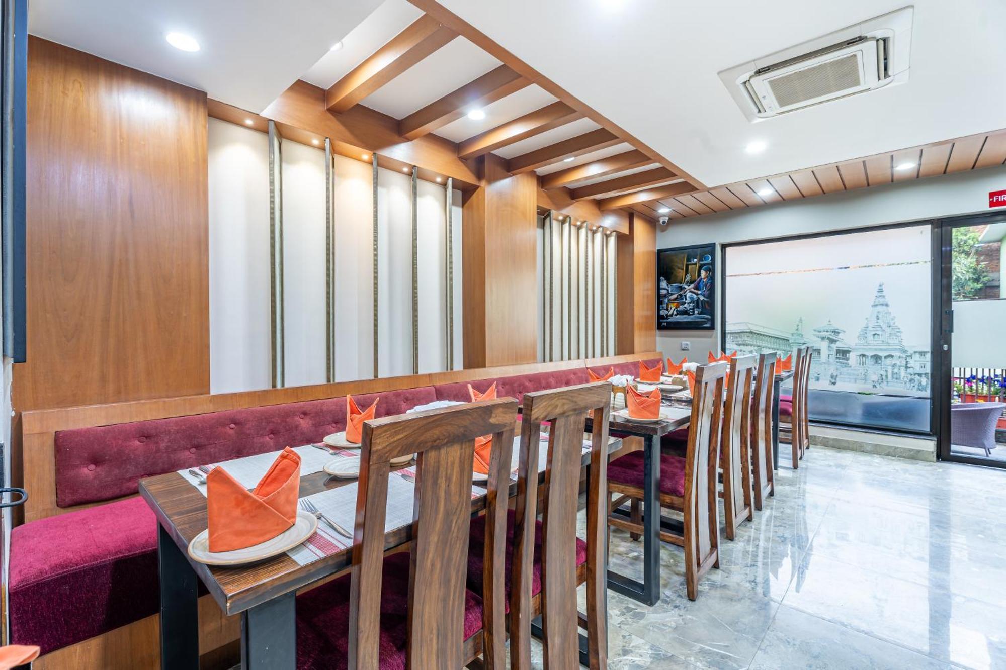 Hotel Kutumba Lalitpur Екстериор снимка
