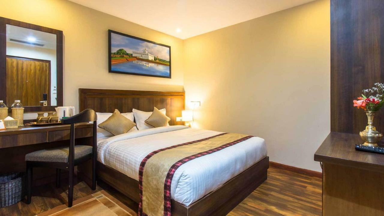 Hotel Kutumba Lalitpur Екстериор снимка